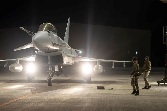 بريطانيا تنشر مقاتلات تايفون للدفاع عن السعودية في مواجهة هجمات الحوثيين