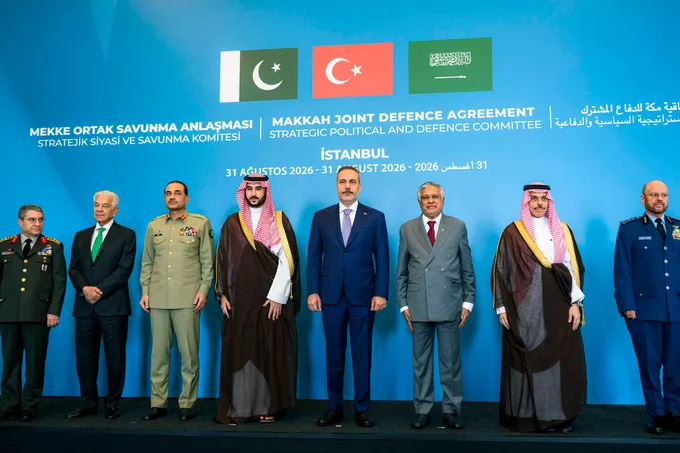 وزير الدفاع السعودي يرأس وفد اتفاقية مكة في اجتماع طهران لبحث خفض التصعيد الإقليمي