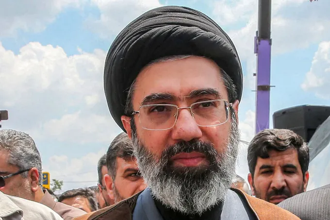 إيران تنشر أول فيديو لمجتبى خامنئي مرشداً أعلى وسط تكهنات حول وضعه الصحي