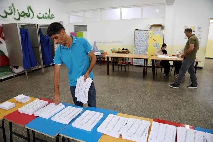 أحزاب الموالاة تهيمن على البرلمان الجزائري بـ256 مقعداً ونسبة مشاركة تاريخية متدنية