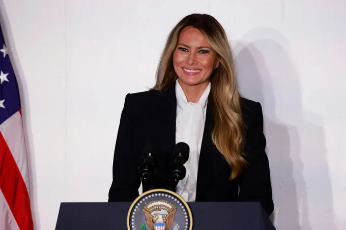 ترامب يحظر CNN وMSNBC وPolitico من البيت الأبيض ويطلق قناة Trump TV