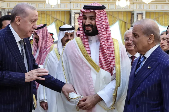اتفاقية مكة الدفاعية بين السعودية وتركيا وباكستان تُعيد رسم معادلة الردع الإقليمي