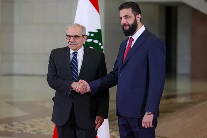 الشرع يعتبر سلاح حزب الله خطراً: مواقف دمشق من الحزب تثير جدلاً
