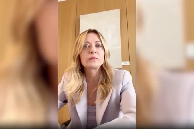 أزمة دبلوماسية بين روما وواشنطن بعد ادعاء ترامب أن ميلوني «توسلت» إليه لالتقاط صورة