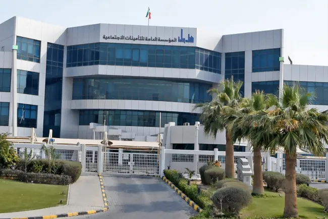 مراسيم كويتية بسحب الجنسية من 415 شخصاً تثير جدلاً حول مستحقاتهم وبعثاتهم