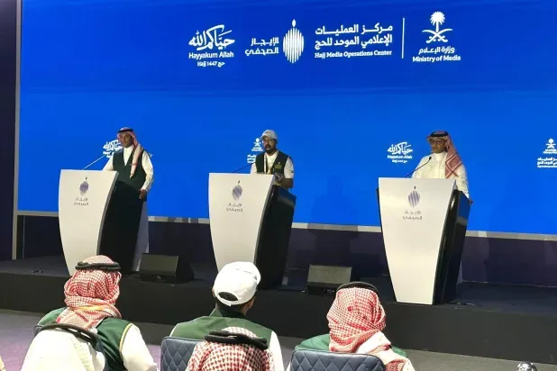 موسم الحج 2025 ينطلق رسمياً مع توافد الحجاج إلى منى وإعلان السعودية جاهزيتها الكاملة