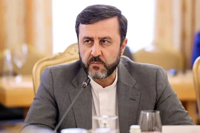 عُمان تطرح آلية إقليمية لإدارة مضيق هرمز وواشنطن ترفض رسوم المرور