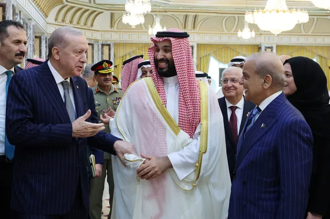 إسطنبول تستضيف أول اجتماع للجنة الدفاعية لاتفاقية مكة بين السعودية وتركيا وباكستان