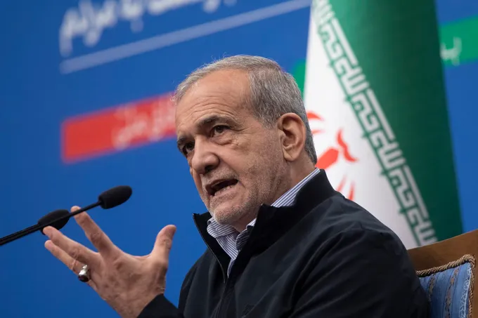 بزشكيان: التواصل مع المرشد مجتبى خامنئي صعب للغاية في أصعب مرحلة منذ الثورة