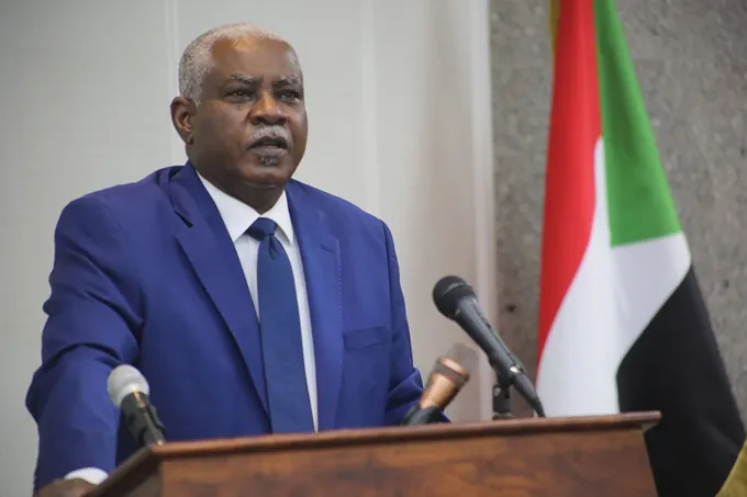 مدير مخابرات السودان يدعو إلى حوار مع دول الجوار وسط تساؤلات عن الدور المصري