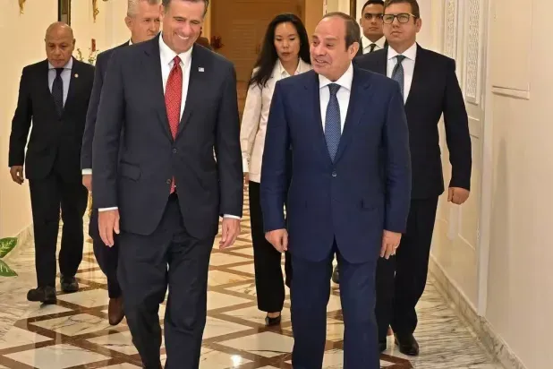 السيسي يستقبل مدير CIA راتكليف في القاهرة لبحث ملفات المنطقة