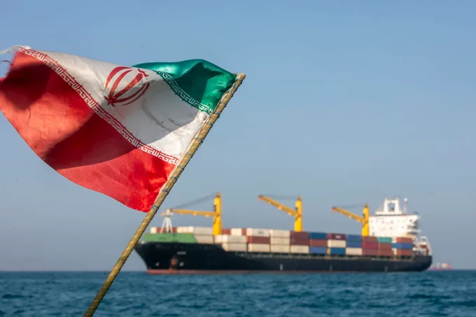 إيران تتوعد بالرد على استهداف أوكرانيا سفينةً إيرانية في بحر قزوين