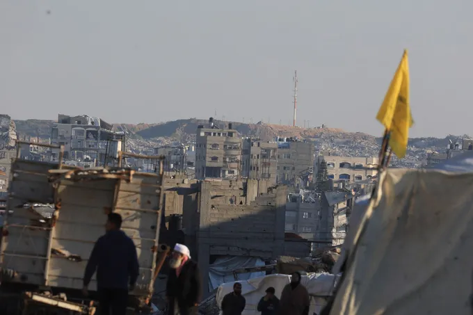 إسرائيل توسّع الخط الأصفر في غزة وتُجبر سكان الشجاعية على النزوح الفوري