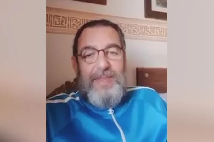 وفاة الفنان المصري محمد مرزبان متأثراً بإصابات حادث سير على طريق الإسماعيلية