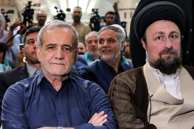 بزشكيان يدافع عن مذكرة التفاهم مع واشنطن وسط جدل حول نتائج المواجهة