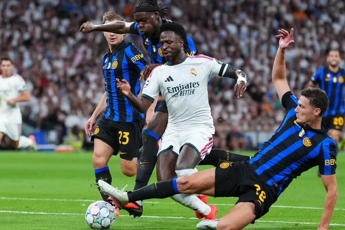 ريال مدريد يتجاوز إنتر ميلان 2-1 في أبطال أوروبا وسط جدل قانون التبديلات