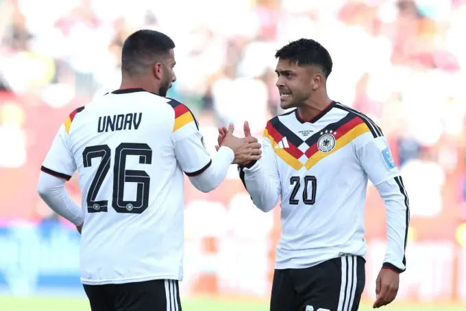 كأس العالم 2026: مبيعات قياسية لأديداس وجدل حول أعباء الدول المضيفة