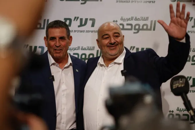 قبل أيام من انتخابات الكنيست: تنافس حاد وورقة عربية تُربك المعارضة