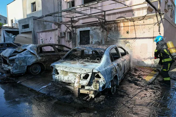 إيران تقصف الكويت والبحرين والأردن بصواريخ ومسيّرات وإدانات خليجية وعربية واسعة