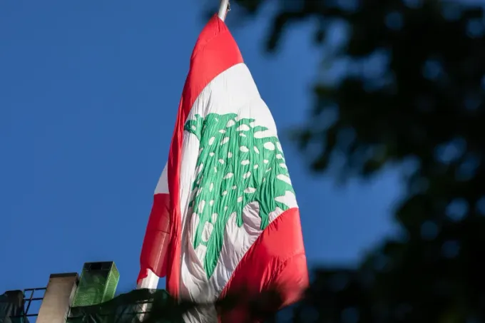 مؤشرات مديري المشتريات في الدول العربية: تباين بين انكماش مصر وتحسن السعودية وتعافٍ لبناني هش