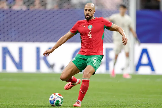 أمرابط يعلّق مشاركته مع المنتخب المغربي احتجاجاً على المدرب وهبي