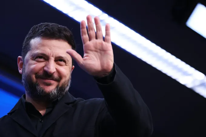زيلينسكي يشكر واشنطن على استئناف تبادل المخابرات ويشكو من قيود ستارلينك