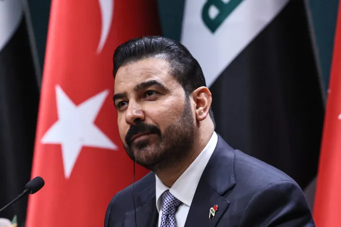 بغداد تنفي علمها المسبق بالضربات الأمريكية السعودية على أراضيها بينما يؤكد ترامب التنسيق معها