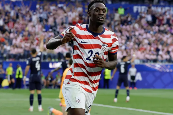 أمريكا تحقق أكبر انتصار في تاريخها بكأس العالم بتحطيم باراغواي 4-1 في الافتتاح