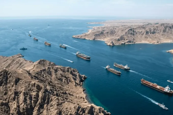 خلاف دولي حول مسؤولية تعطيل الملاحة في مضيق هرمز
