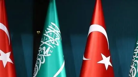 تركيا في قلب الدبلوماسية الإقليمية: من التقارب السعودي إلى وساطة غزة