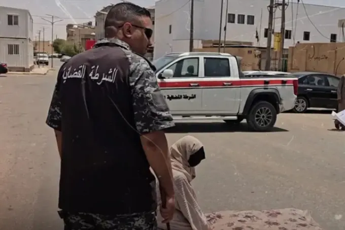 تحقيقات ليبية بعد تنفيذ حكم جلد امرأة علناً في سبها وتصوير الواقعة