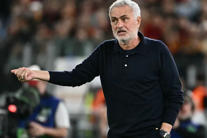 مورينيو يقود ريال مدريد لريمونتادا على روما لكن الأزمة الفنية تتواصل