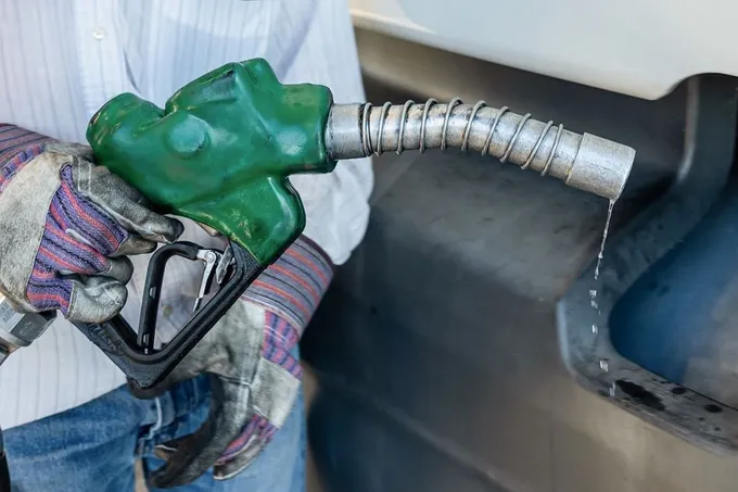 صفقة الديزل الروسي-الأمريكي تواجه عقبات تشريعية في الكونغرس