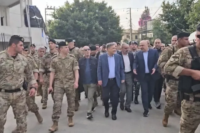 عون يزور النبطية مفاجئاً ويعلن رفض أي جولة مفاوضات جديدة مع إسرائيل