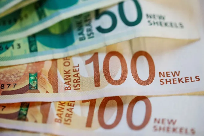 الشيكل وأسهم تل أبيب يتراجعان بعد نتائج انتخابية غير حاسمة