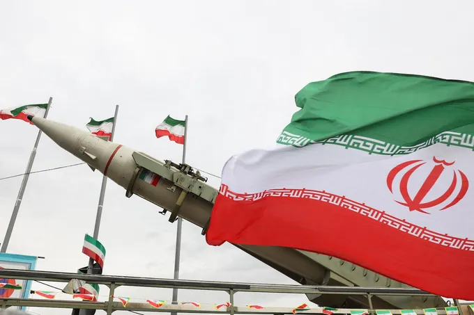 الحرس الثوري يستولي على غواصة أمريكية مسيّرة في مضيق هرمز