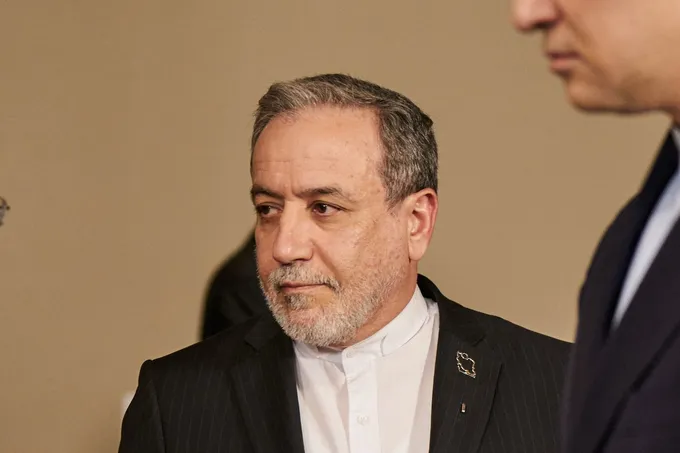 إيران تتسلم الرد الأمريكي على «مقترح الأيام السبعة» عبر الوساطة القطرية