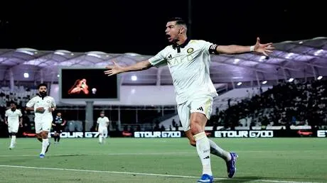 النصر يهزم الشباب 4-2: بين التأريخ لرونالدو والاحتفاء بفيليكس