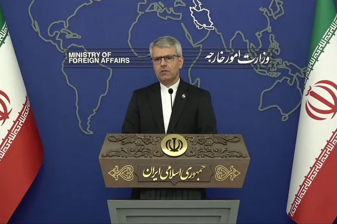 إيران تصف الرد الأمريكي على مقترحها بشأن هرمز بأنه "ناقص"، والحرس الثوري يلوّح بكابلات الإنترنت البحرية