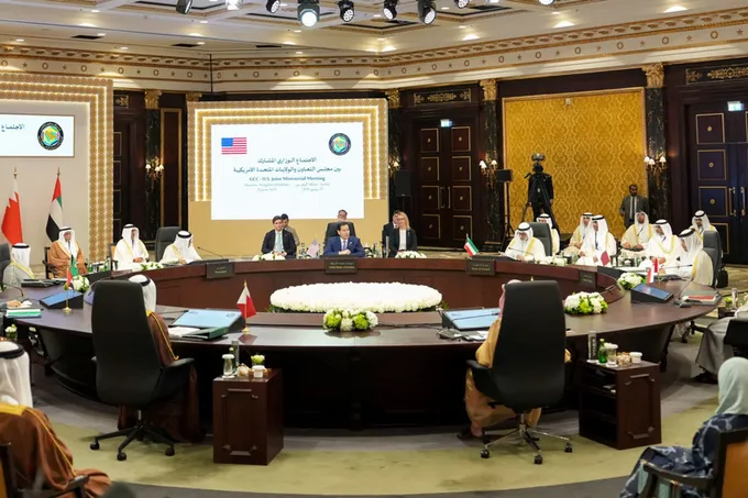 إيران تصف البيان الأمريكي-الخليجي بـ«الاستفزازي» وتنتقد الوجود العسكري الأمريكي في الخليج