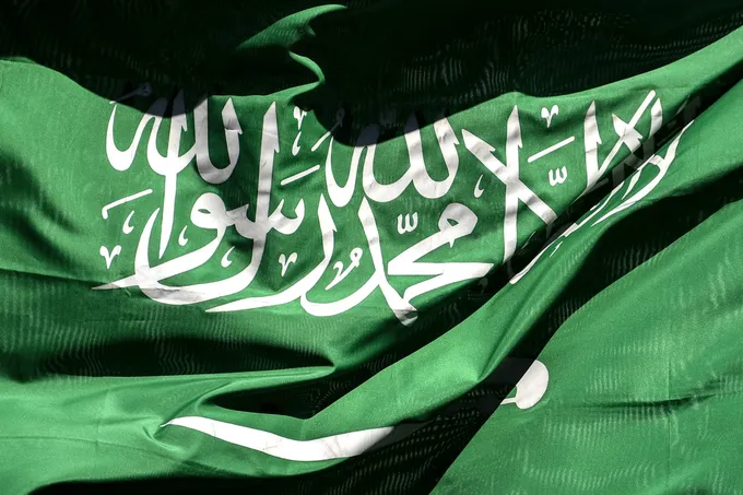 مسيّرات من العراق تضرب خط أنابيب شرق-غرب السعودي وإيقافه احترازياً