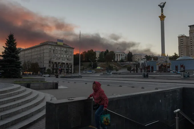 بوتين وترامب يجريان اتصالاً «صريحاً» بشأن أوكرانيا عقب زيارة ويتكوف وكوشنر لموسكو